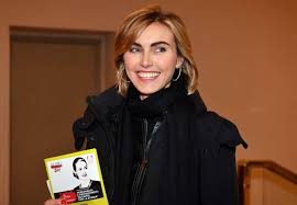 Dopo nadia toffa e daria bignardi… la dichiarazione di nadia toffa nel corso della trasmissione di italia 1 le iene, con la quale ha confessato di aver avuto un tumore, è stata. Sabrina Scampini Malattia