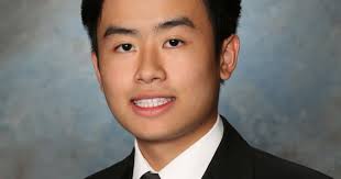 Fontainebleau High School graduates its Class of 2022