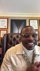 Lamor M Whitehead (@iambishopwhitehead) • Instagram photos and videos