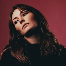 Who wrote “Stadt Pulsiert” by Pia Klein?