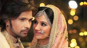 Himesh reshammiya tied the knot with longtime girlfriend sonia kapoor last night in a traditional hindu ceremony. Himesh Reshammiya Marries Sonia Kapoor