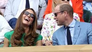 Jun 11, 2021 · kate middleton is proving that she is utterly unflappable when it comes to answering questions related to the royal family feud after being put on the spot on friday during an education roundtable. Prinz William Kate Middleton Hochzeits Klatsche Sarah Ferguson Packt Aus Bunte De