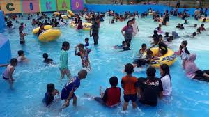 Tempat Wisata Di Purwakarta Ini Menyajikan Kolam Ombak Lengkap Dengan Pasirnya Layaknya Di Pantai Tribun Jabar