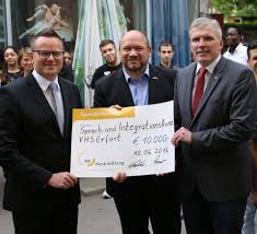 Bank opening hours, contacts, reviews. Bb Bank Fordert Sprach Und Integrationskurse Fur Fluchtlinge An Der Vhs Erfurt Mit 10 000 Euro Erfurt De
