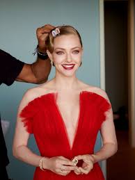 Session 011 109 views 1000 x 1500 apr 26, 2021: The Story Behind Amanda Seyfried S Stunning Oscars Gown Vogue