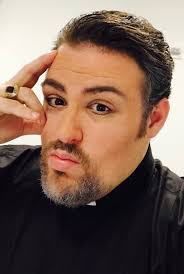 Casey Candebat, tenor