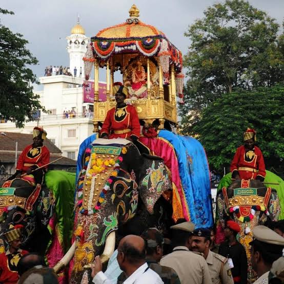 🐘 ಜಂಬೂ ಸವಾರಿ - ಒಂದು ಜಂಬೂರಿ. ಒಂದು ಪವಿತ್ರ ಪರೇಡ್ ಅಥವಾ ಸಿವಿಕ್ ಸ್ಪೆಕ್ಟಾಕಲ್? | ಸ್ಮಿತಾ ಪ್ರಸಾದ್ ಅವರಿಂದ | ಮಧ್ಯಮ