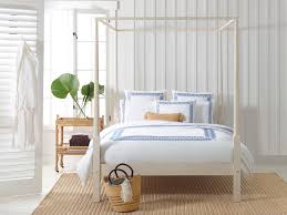 It contains only your favorite things, and those few things add calm and relaxation to your life. 30 Best Minimalist Bedroom Ideas 2020 Bedroom Minimalism Decor