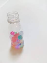 ペットボトル ジップロックで センサリーボトル センサリーバッグ を手作り フルイク センサリーバッグ 手作りおもちゃ 1歳 0歳児 手作り おもちゃ