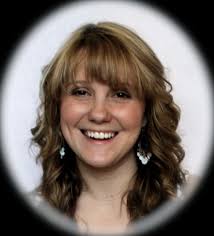 Amanda Bragg's Instagram, Twitter & Facebook