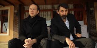 Çukur dizisinin tüm bölümlerini, çukur yeni bölümünü bölüm özetleri burada! Cukur 90 Bolum Hd Tek Parca Izle