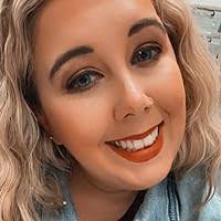 Laura Canup's Instagram, Twitter & Facebook