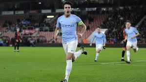 Combining with the likes of samir nasri, mario balotelli, carlos tevez, edin dzeko, david silva and yaya toure, he helped city to the title. Balotelli Agueroooo Balotelliblues Twitter