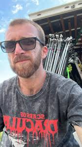 Donald Leventon's Instagram, Twitter & Facebook