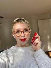 Does anyone wear makeup without foundation?