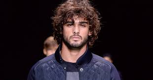 Photos coiffure femme cheveux mi longs. 3 Idees De Coupes De Cheveux Mi Longs Pour Homme