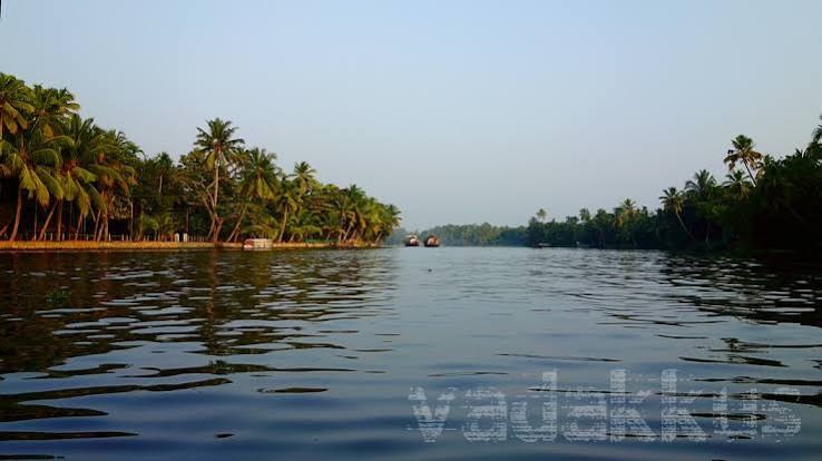 Pamba River in Kuttanad Chennemkari.jpg – Fottams!