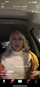 Tiktokmomma7 drives me up the damn wall. Like why do you have to act black?  She makes it seem like black people are ghetto and have zero ability to  speak normally. She's