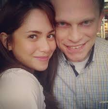 She is an actress, known for salvage (2015), kung tayo'y magkakalayo (2010). Jessy Mendiola Reunites With Father After 14 Years Random Republika