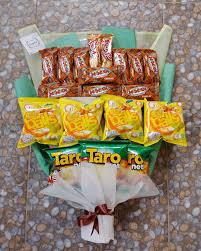 Buket Snack Ala Karagift Ok Punya Orang Special Yang Lagi Ulang Tahun Temen Yang Abis Ujian Skripsi Dan Bentar Lagi Wisuda Atau Ulang Tahun Ide Pesta Buket