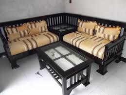 Selain memiliki bentuk sederhana, kursi tamu dengan desain dan model ini juga memiliki kecantikan dan berikut ini adalah beberapa macam kursi tamu minimalis yang bisa menjadi inspirasi anda, mulai dari sofa sampai yang berbahan kayu jati. Kursi Kayu Minimalis Untuk Tamu Ndik Home