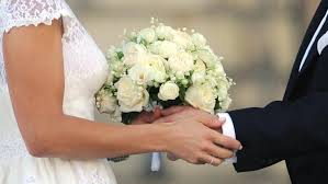 Kein wunder also, dass die spiele. Hochzeit Trotz Corona Paar Streamt Live Aus Dem Trausaal Hilpoltstein Nordbayern De
