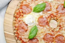 Leksands knäckebröd är ett svenskt familjeföretag som bakar knäckebröd. Pizza