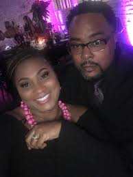 On yesterday we celebrate 8 years of marriage. I'm so happy to be