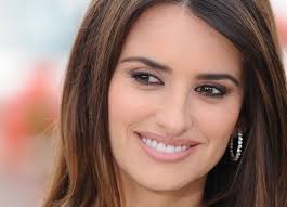 10 Beautiful Women With Big Noses Big Nose Beauty Penelope Cruz Big Noses