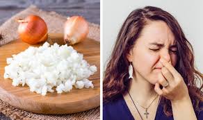 There are several hair growth products in the market which promise to restore your lost hair but doesn't work effectively. 9 Popular Healing Remedies That Can Spoil Your Hair
