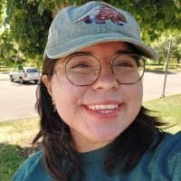 Liz Nava's Instagram, Twitter & Facebook