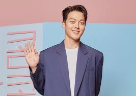 He is always sweet, handsome and cool guy. Who S Jang Ki Yong 7 Things To Know About This Handsome Actor Who S Song Hye Kyo S New Leading Man Entertainment News Asiaone