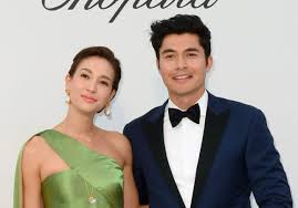 Reflecting on the first time they met, henry told. Crazy Rich Asians Star Henry Golding Expecting First Baby With Wife Liv Lo 2021 Is Looking Brighter Aktuelle Boulevard Nachrichten Und Fotogalerien Zu Stars Sternchen
