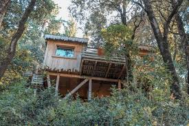 Tüm kabinlerde teras, düz ekran tv ve emanet kasası bulunmaktadır. Dormir Dans Une Cabane Dans Les Bois My Own Journeys
