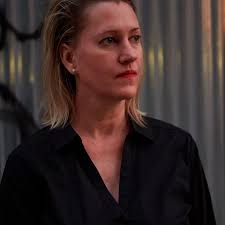 Jeanette Horn's PLAY, WITH KNIVES releases today!!! Happy #bookbirthday  @ladygrayford !!!