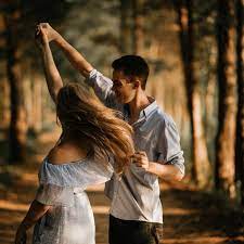 The Important Questions Every Woman Needs To Ask Her Boyfriend Romantic Couple Images Love Couple Images Couple Romantic