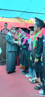 Baju ini diperuntukkan untuk anak perempuan usia tk. Wisuda Santri Yapig H Muhammad Minta Pembina Jangan Kecewakan Orangtua Santri