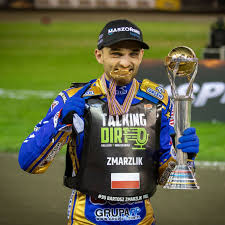 Gorąco zapraszam pana wojciecha kowalczyka na mecz żużlowy bartosz zmarzlik został wybrany najlepszym sportowcem w polsce na 85. Bartosz Zmarzlik Zum Zweiten Mal Speedway Weltmeister