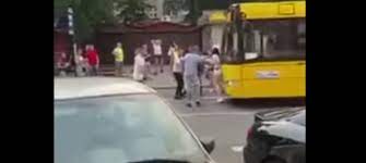 W centrum miasta przy ulicy mickiewicza autobus komunikacji miejskiej potrącił nastolatkę. Wxcjcluxcvq Mm