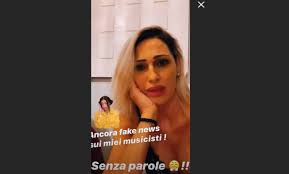 Dopo un cambiamento simile è inevitabile intuirlo anche nella sua nuova produzione. Anna Tatangelo Dice La Verita Sul Suo Nuovo Compagno Dopo Gigi D Alessio Foto Ultime Notizie Flash