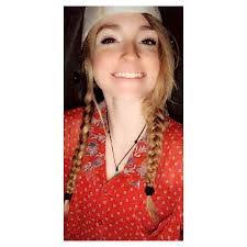 Carlene Hendrix's Instagram, Twitter & Facebook