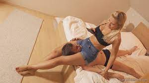 JC152 The Queen of Headscissors - Jenni Czechs World | Clips4sale