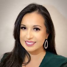 Julie Lara (@JulesL_M)