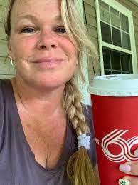 Eva Izzo's Instagram, Twitter & Facebook