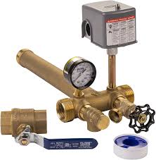 The connections on this tank are a standard 1 male pipe thread connection. Plumb Eeze Pressure Tank Installation Kit With 1 Brass Union Tank Tee To Fit Most Pressure Tanks With Diameters Up To 16 Amazon Com