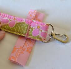 Follow the video and get your diy complete in a couple of minutes. Pretty Double Sided Lanyard Tutorial Sewcanshe Free Sewing Patterns And Tutorials