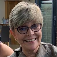 Lesley Hammond BA ACA