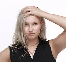 Claire Mcneely's Instagram, Twitter & Facebook