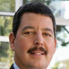 Roseville economic development director Chris Robles stepping down
