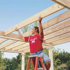 How To Build A Pergola Pergola Plans The Family Handyman Disenos De Pergola Pergolas De Madera Sombra De Pergola